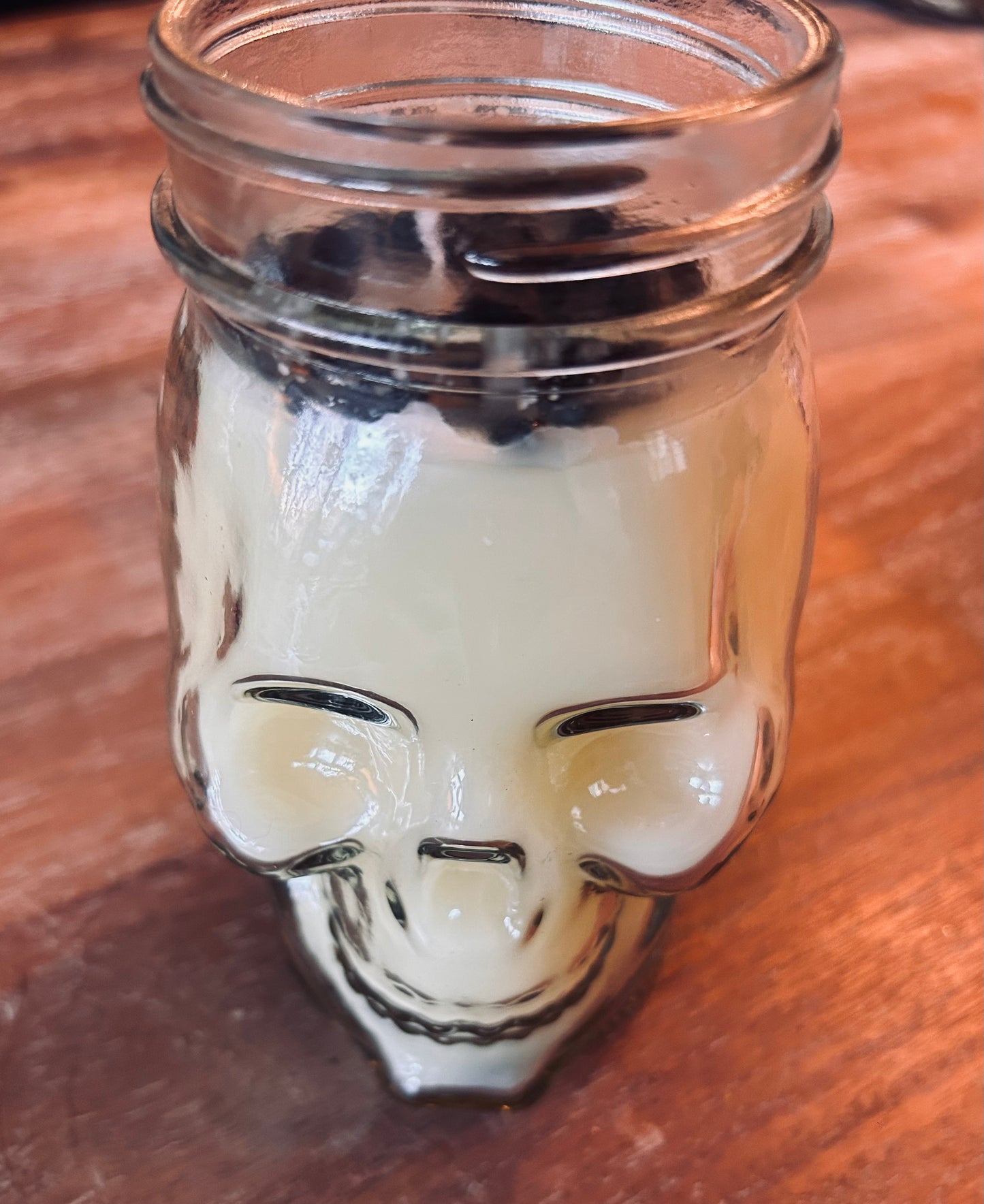 Eclipse Skull Candle: "I release past trauma"